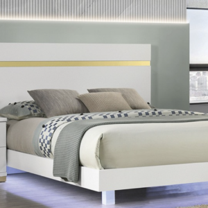 Cama